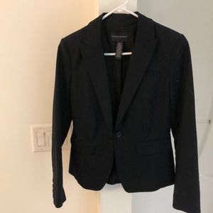 Banana blazer and pencil skirt suit. Size 4: